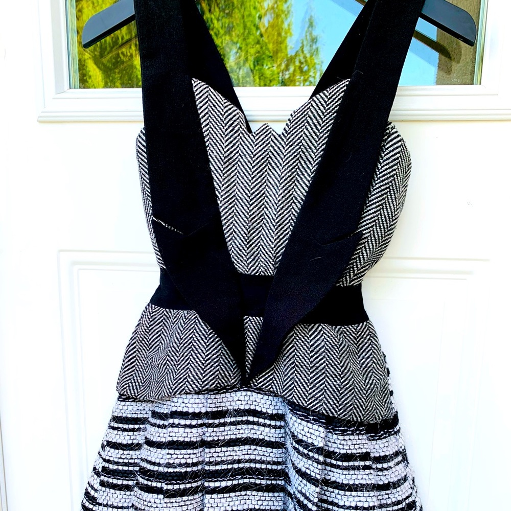 Three floor cut out texture dress